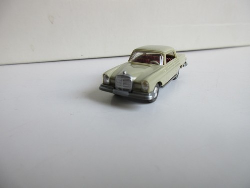 Wiking mercedes 250 - 1:87, se