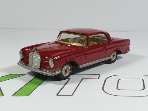 Mercedes 250 coupé corgi - 250, se